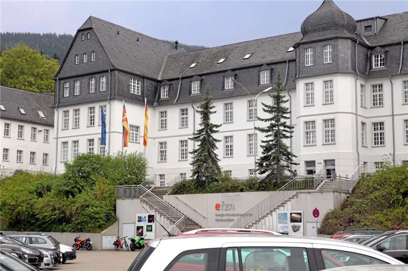 TU trifft Zielvereinbarung jetzt auch mit den Energieforschern Hauptarbeitsplatz der Harzer Energieforscher: Das EFZN in Goslar. Fotos: Ernst/Archiv