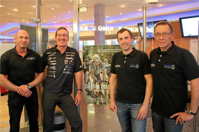 „Tour des Lebens“: Aufgeben ist nicht drin Luden zur Vorstellung ins Goslarer Theater: Ingo Thiele, Andreas Beseler, Thorsten Ostrowski und Georg Kranz. Foto: Roß