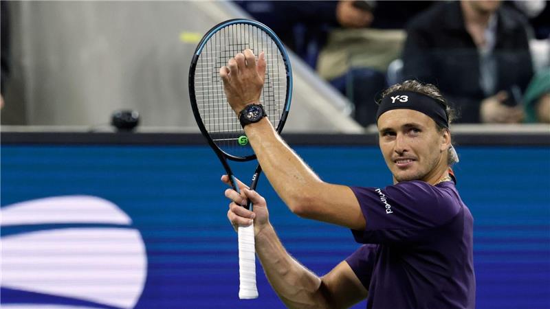  Alexander Zverev hat in New York die dritte Runde erreicht.