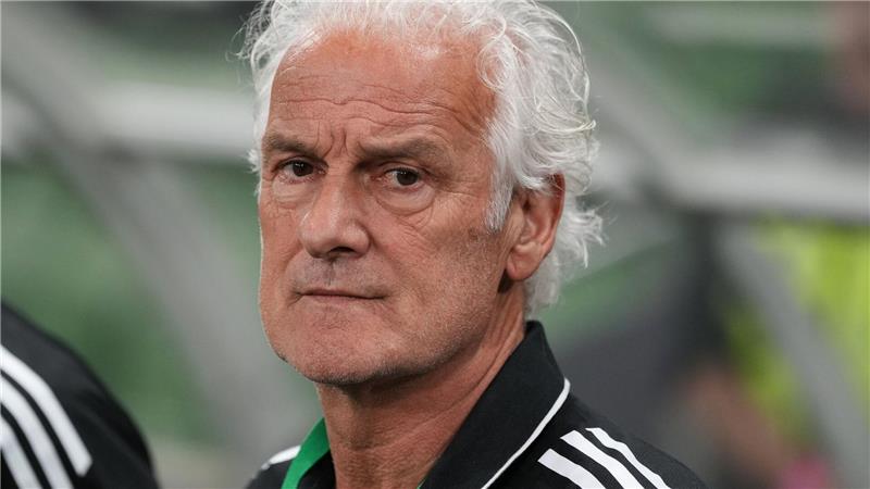  Curaçao wird nun vom früheren Schalke-Trainer Fred Rutten betreut.