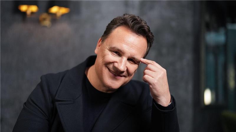 Guido Maria Kretschmer: Ein Menschenfreund wird 60 „Ich habe früh verstanden, dass man durch Mode und durch Kleidung Teil einer großen Verwandlung ist.“