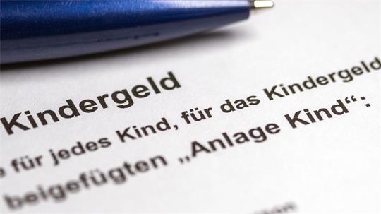  In mehreren Stufen soll das Kindergeld künftig „proaktiv“ ausbezahlt werden - ohne Antrag, also ohne Papierkram. (Symbolbild)