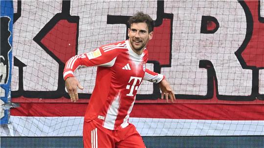  Leon Goretzka nach seinem Tor in Bremen.