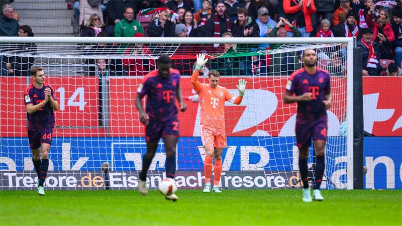  Patzte beim 0:1 gegen Augsburg: Bayern-Torwart Manuel Neuer 