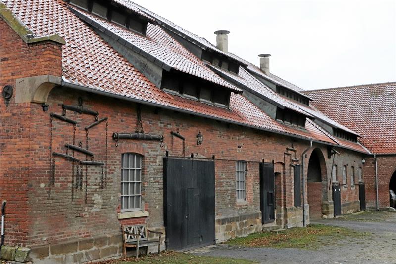 . . .dennoch gilt es, die historischen Gebäude zu erhalten.