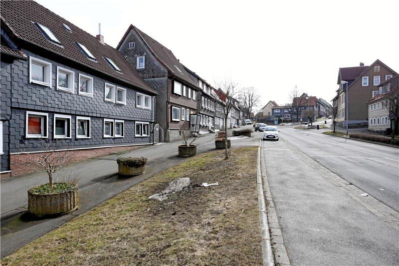 ... nutzen ihn heute viele Autos zur Durchfahrt.