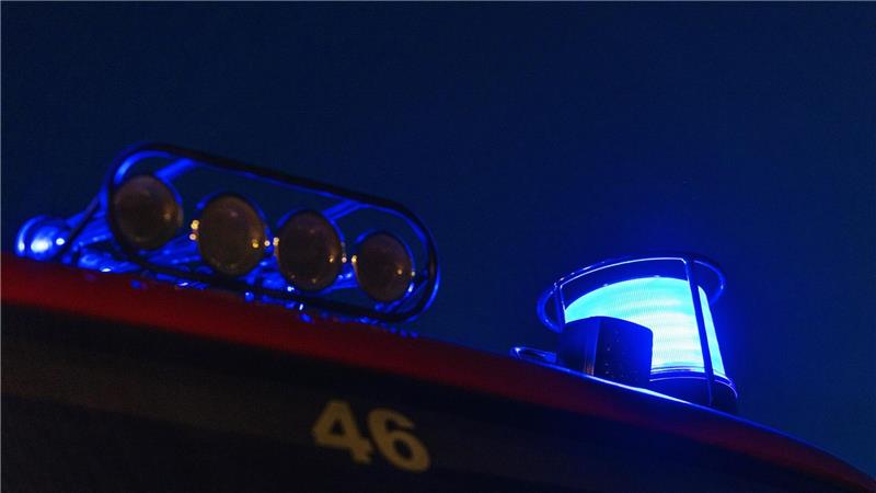 100.000 Euro Schaden bei Autobrand in Bremen. (Symbolbild)