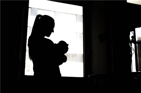 1166 Frauen haben nach Angaben des Bundesfamilienministeriums bis Februar 2024 vertraulich ein Kind geboren.