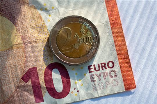 12 Euro mehr: Der gesetzliche Mindestlohn steigt zum 1. Oktober. Foto: Fernando Gutierrez-Juarez/DPA