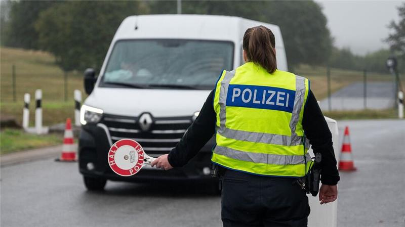 140 Tage nach Start der Grenzkontrollen an allen deutschen Grenzen zieht die Bundespolizei Bilanz. (Archivbild) 