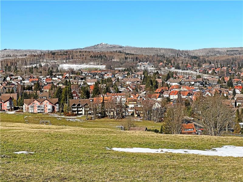 Hotelier blitzt mit Klage gegen die Stadt Braunlage ab 1,405 Millionen Übernachtungen zählten Braunlage (Foto), Hohegeiß und St. Andreasberg im vergangenen Jahr. Mehr als jeder andere Ort im Harz. Archivfotos: Eggers