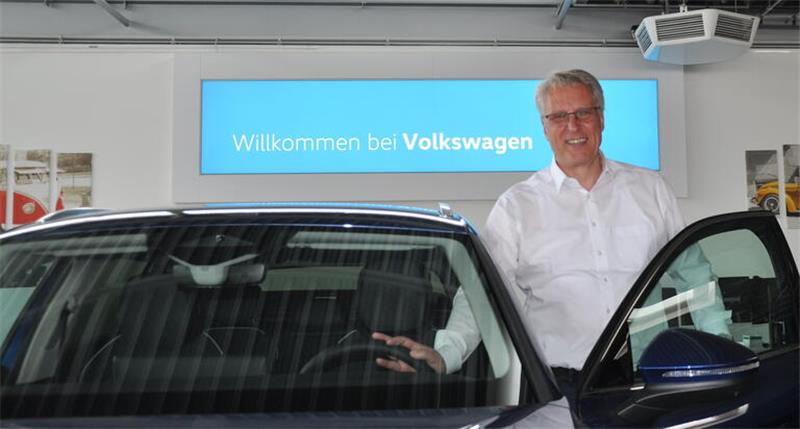 18 Jahre bei VW die Hand am Steuer: Jürgen Falkenhain verabschiedet sich Ende Mai aus dem Berufsleben.