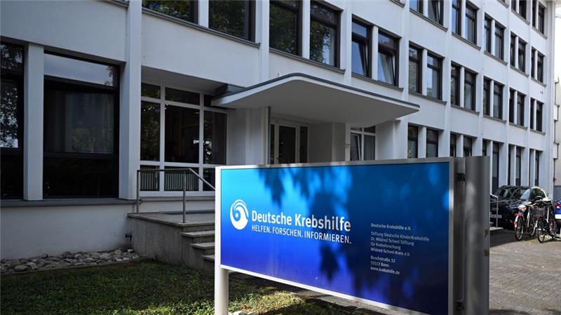 Mit präsidialem Rückenwind: 50 Jahre Deutsche Krebshilfe 1974 gegründet, residiert die Deutsche Krebshilfe weiter in Bonn in der Nähe des früheren Regierungsviertels.