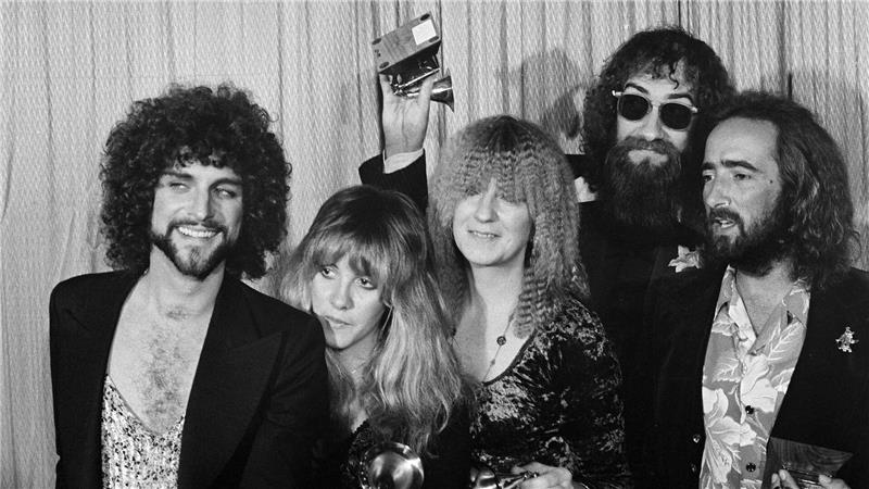 1978 erhielten John McVie (r) und Fleetwood Mac den Grammy in der Kategorie Album des Jahres für „Rumours“. (Archivbild)