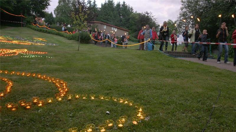 2008 kommen noch einmal mehr als 1500 Besucher zum Lichterfest in Hohegeiß.