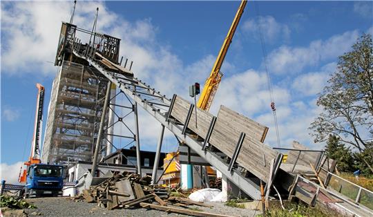 2014 reißt ein Unternehmen die Wurmbergschanze ab. Die Stadt beteiligt sich mit 72.000 Euro an den Kosten, sehr zum Ärger von CDU und Bürgerliste. Archivfoto: Eggers