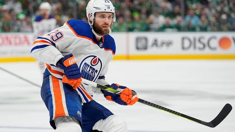 Weltweiter Top-Verdiener Draisaitl unter dem Radar 2020 wurde Draisaitl als erst zweiter Mannschaftssportler zum Sportler des Jahres gewählt.