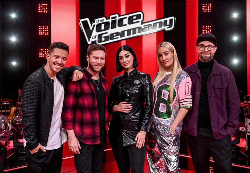 2021 saß Santos zusammen mit Johannes Oerding, Elif, Sarah Connor und Mark Forster in der Jury von "The Voice of Germany".