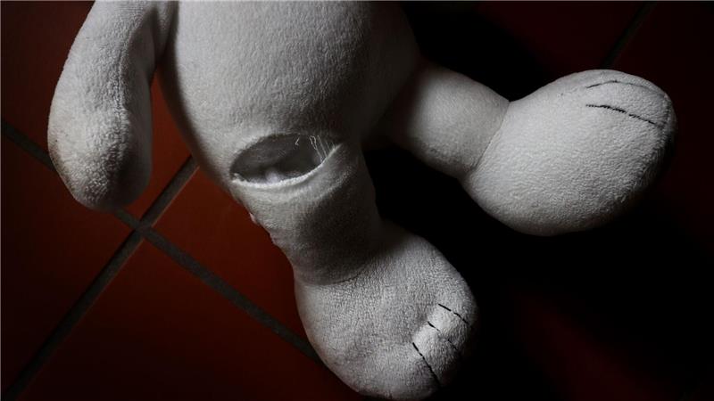 2024 gab es mehr Kindeswohlgefährdungen in Niedersachsen als ein Jahr zuvor. (Symbolbild)