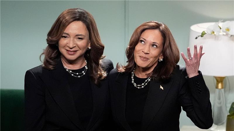 Live aus New York! – 50 Jahre „Saturday Night Live“ 2024 spielte Präsidentschaftskandidatin Kamala Harris sich selbst.