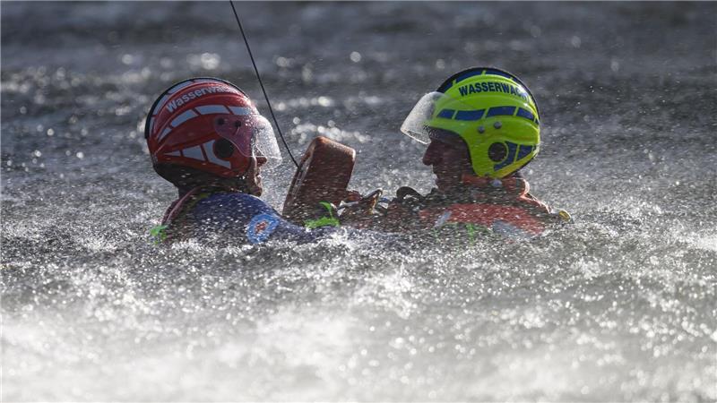 2024 starben nach DLRG-Angaben 411 Menschen in deutschen Gewässern. (Archivbild)