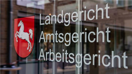 2026 werden in Niedersachsen einige spektakuläre Prozesse  und Urteile erwartet. (Symbolbild) 