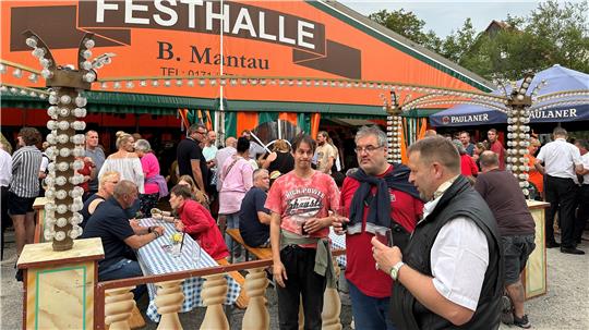 Das Foto zeigt einen Überblick über den Hohegeißer Schützenplatz.