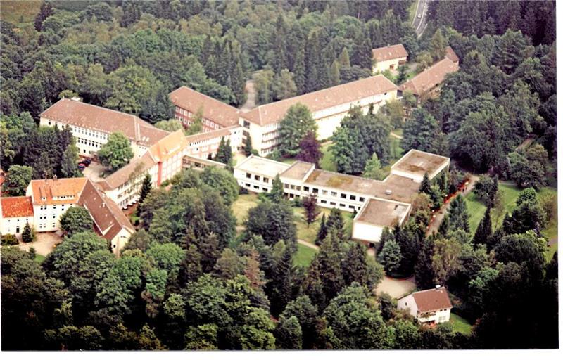 21 000 Quadratmeter Bruttogeschossfläche hat die ehemalige onkologische Rehaklinik Erbprinzentanne, wie eine ältere Luftaufnahme anschaulich macht.