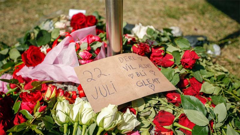 „22. Juli - ihr werdet nie vergessen“: Angehörige und Überlebende erinnern zum 10. Jahrestag an Breiviks Opfer. (Archivbild)