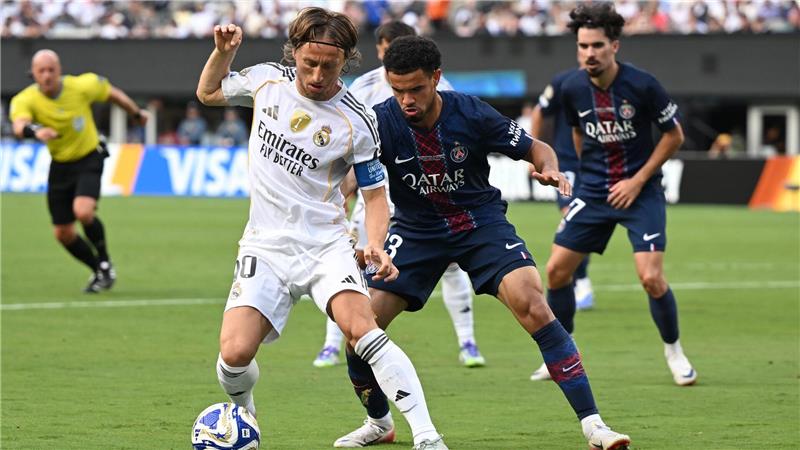 25 bittere Abschiedsminuten mit der Kapitänsbinde: Real-Legende Luca Madrid (vorne).