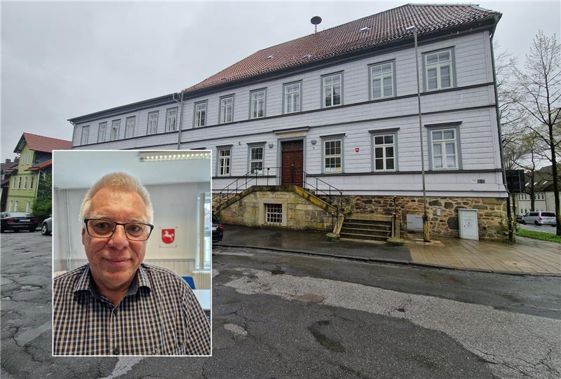 Gerichtsvollzieher: „Habe in den Lauf einer Waffe geguckt“ 30 Jahre lang arbeitet Hartmut Wawrzinek als Gerichtsvollzieher beim Amtsgericht Clausthal-Zellerfeld. Jetzt geht er in den Ruhestand. Fotos: Knoke