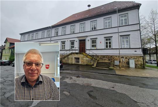 30 Jahre lang arbeitet Hartmut Wawrzinek als Gerichtsvollzieher beim Amtsgericht Clausthal-Zellerfeld. Jetzt geht er in den Ruhestand. Fotos: Knoke