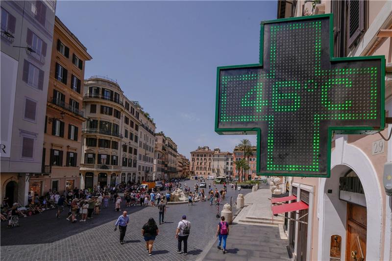 Juli war der heißeste Monat seit Messbeginn 46 Grad in der Innenstadt von Rom an.