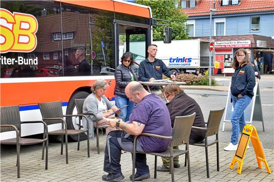 49 Besucher holen sich im Impfbus des Landkreises ihre Spritze gegen das Corona-Virus in Altenau (Foto) und Clausthal-Zellerfeld ab.  Foto: Neumann