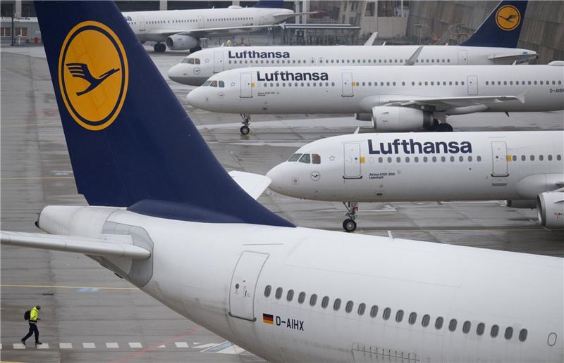 Lufthansa streicht Verbindungen wegen Triebwerksproblemen 64 Flugzeuge der Lufthansa sollen von Triebwerksproblemen betroffen sein.