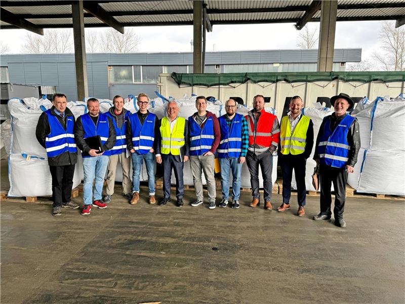 Weniger Elektroschrott durch KI: TU Clausthal leitet Projekt „6RLogistics“: Projektpartner treffen sich zur Besprechung. Foto: Schmidt/TU Clausthal