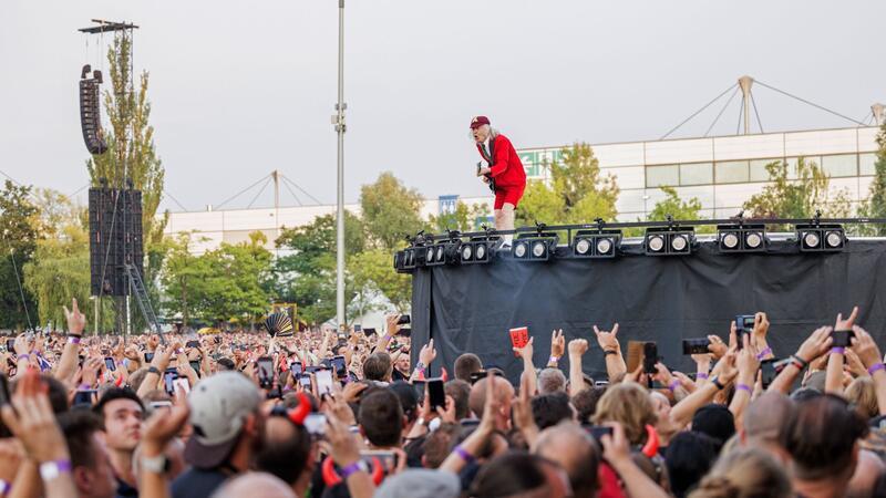 Letzte Deutschland-Konzerte - AC/DC rocken Hannover AC/DC begeisterten die Fans in Hannover.