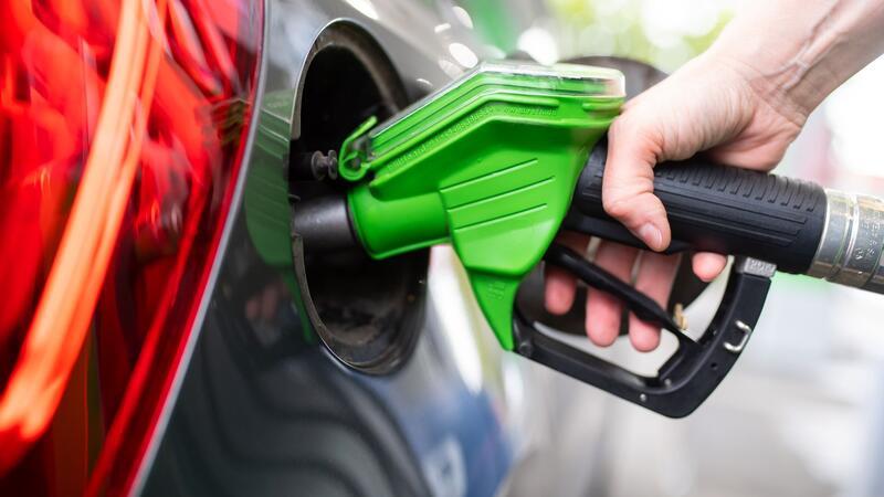 Studie: Synthetischer Kraftstoff problemlos einsetzbar ADAC: CO2-freier Sprit ohne Risiko und ohne Leistungseinbuße