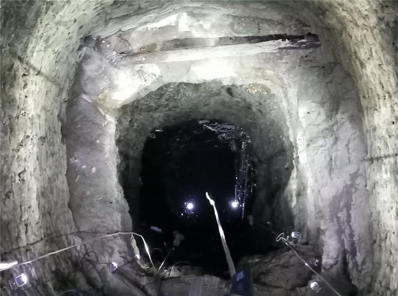 Burgbergbrunnen: Aus der Tiefe kommt ein Licht Ab 1. April erstrahlt der Burgbergbrunnen im neuen Licht.