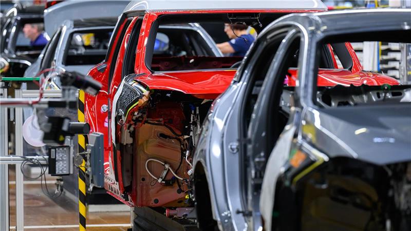 Nach Autogipfel in Brüssel: Industrie unzufrieden Ab 2035 sollen in der EU keine neuen Autos mit Benzin- oder Dieselmotor mehr zugelassen werden dürfen. (Symbolbild)