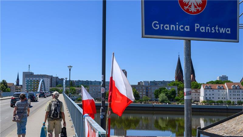 Ab Montag soll auch auf polnischer Seite kontrolliert werden. (Archivbild)