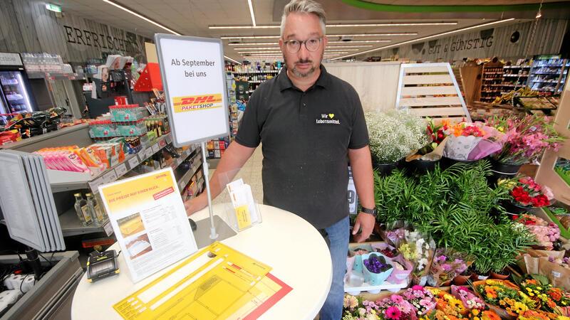 Im Neiletal bricht ein neues Post-Zeitalter an Ab sofort ist im Lutteraner NP-Markt ein Shop der Post beheimatet. Das Team um Marktleiter Andreas Lassalle erwartet die Postkunden.