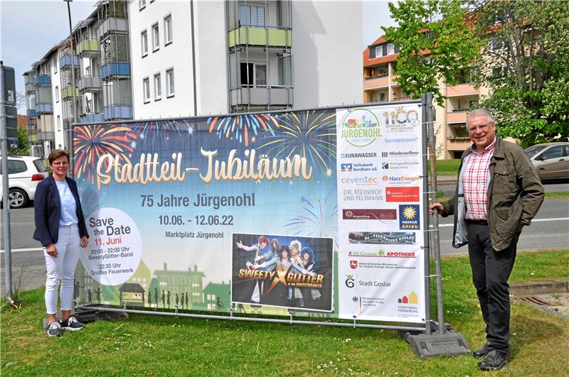 Ab sofort künden es auch die Plakate, demnächst landen die Flyer in den Briefkästen: Jürgenohl feiert unter Regie von Annett Eine (li.) und Claus Roschanski eine große Sause zum 75. Stadtteil-Geburtstag.  Foto: Heine