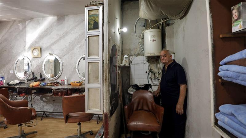 „Ammo Elias“: Ein Friseur bewegt den Libanon Abboud arbeitet wie viele Schneider oder Uhrmacher im Land bis ins hohe Alter weiter.