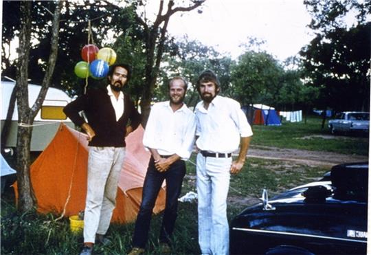 Abenteuerliche Afrika-Tour in den 1970er Jahren. In der Mitte Dr. Ulrich Bierbaum.