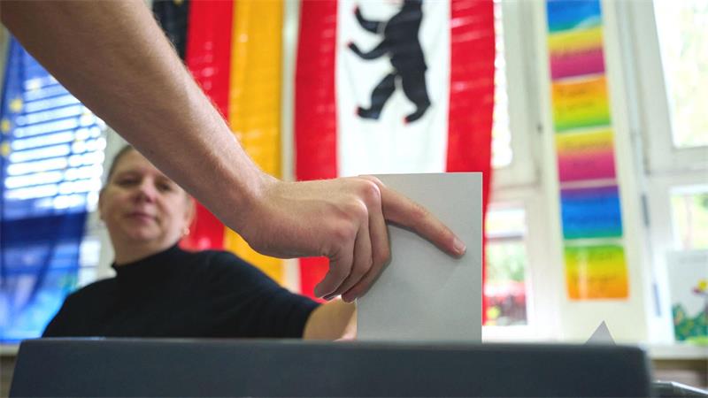 Abgeordnetenhaus-Wahl in Berlin - Wahllokal