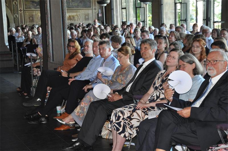 Abiturienten, Lehrer und Angehörige versammelten sich in der Goslarer Kaiserpfal...