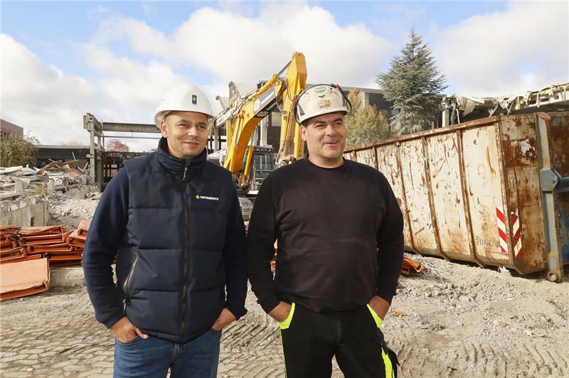 Abriss der alten Goldenen Aue