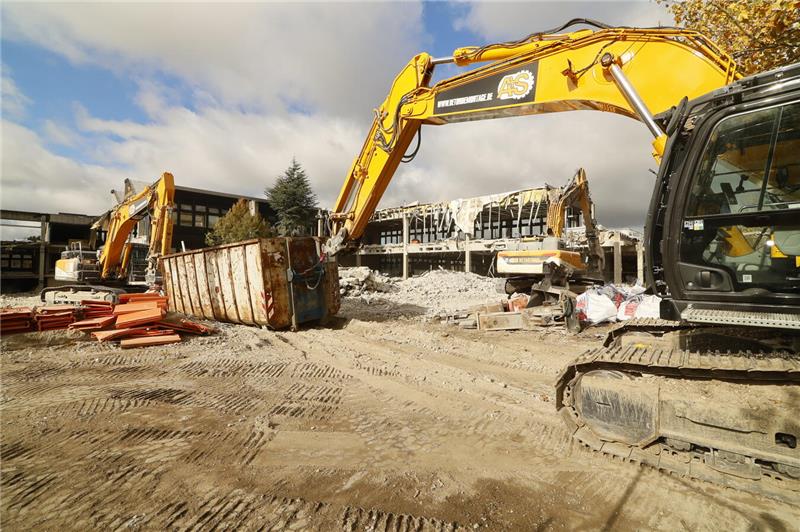 Abriss der alten Goldenen Aue