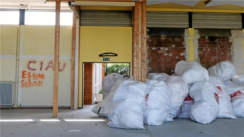 Abschied vom alten Haus Hagenberg: Über Wochen liefen die Entkernungsarbeiten, einer hinterließ sogar einen Abschiedsgruß an der Wand.